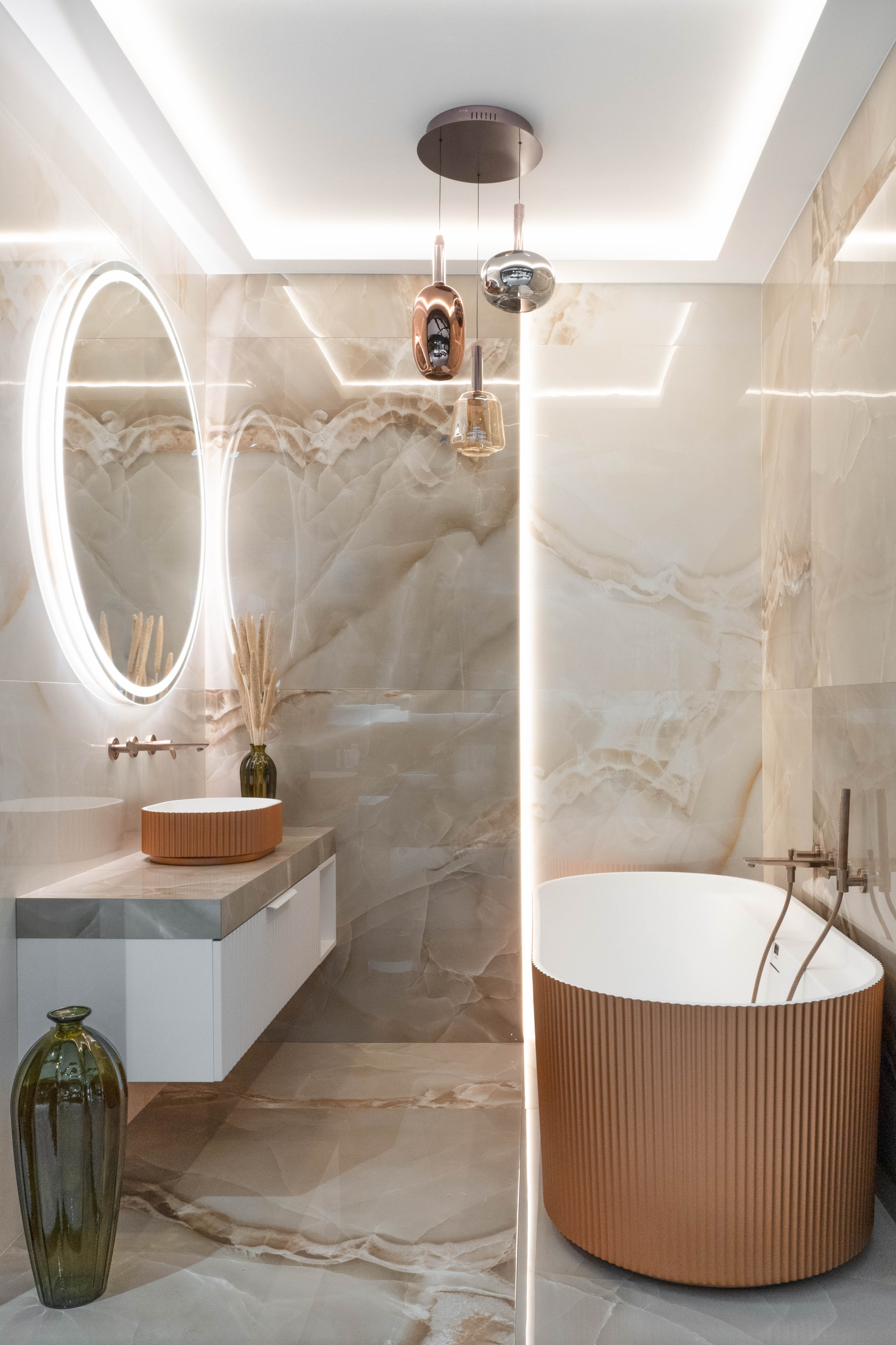 Onyksowa Oaza Luksusu – łazienka, która olśniewa każdym detalem [BB60]