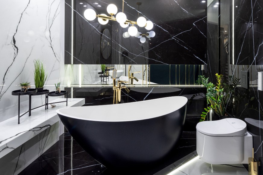 Ile miejsca potrzebuje wanna wolnostojąca? Kluczowe zasady planowania łazienki