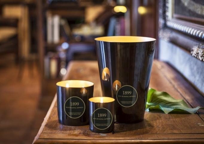 Cereria Molla - Świeca Premium 230g Bois de Santal Imperial