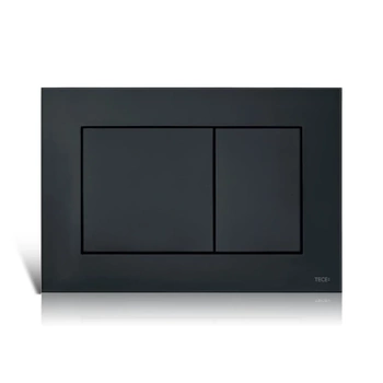 Oplachování tlačítka na černou rohož toalety.