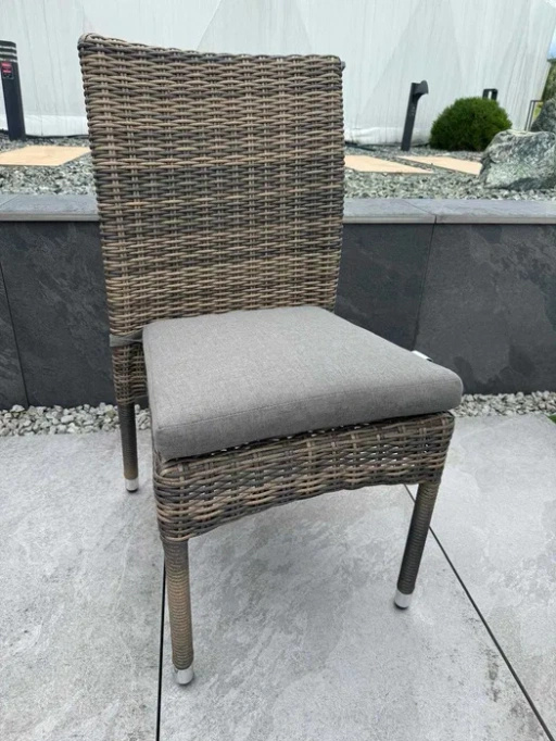 Stół Ogrodowy RONDO 130cm Royal Piaskowy + 5 x krzesło STRATO - EKSPOZYCJA