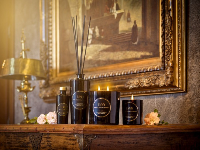 Cereria Molla - Świeca Premium 230g Bois de Santal Imperial