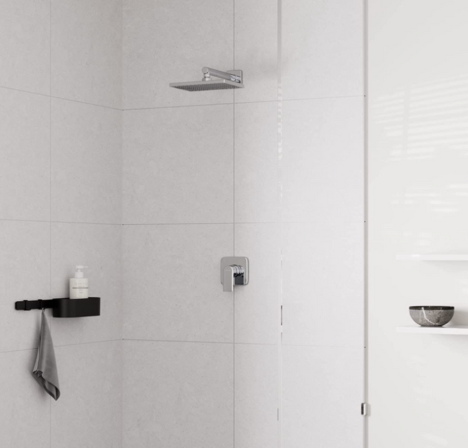 Déšťové rameno 24 cm zeď Chrome.