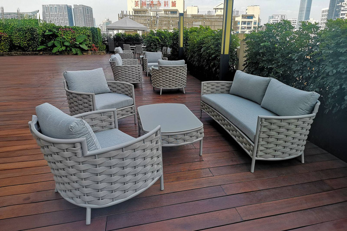 Stolik kawowy LOOP 107×69cm prostokątny beżowy aluminium