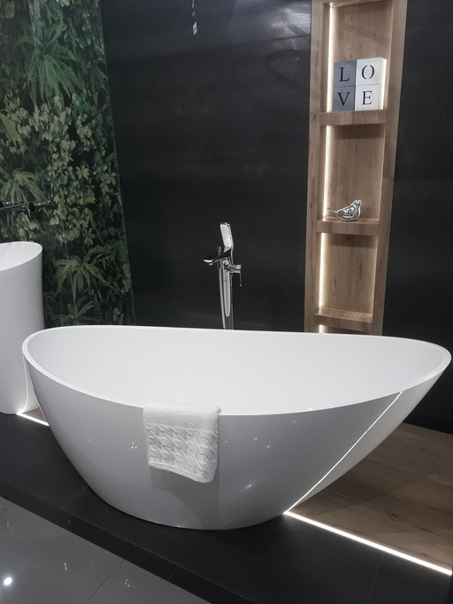 Det -Nepřekvapený tub dessi home mery 165 × 70