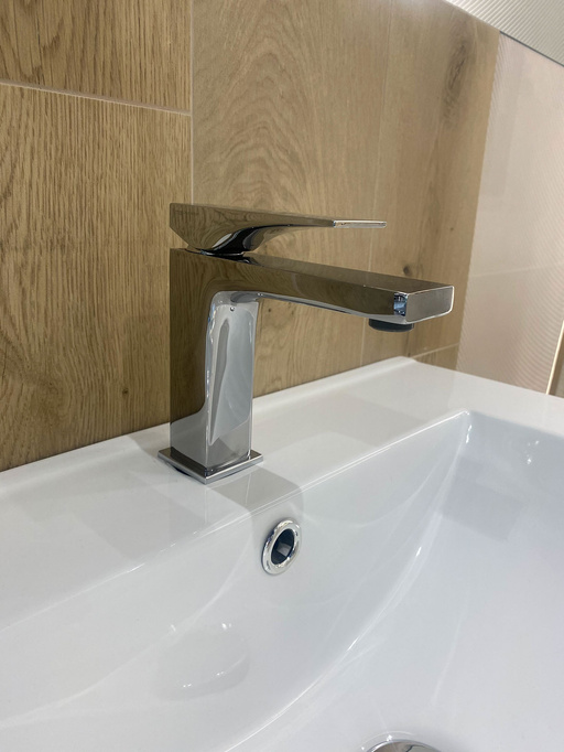 Faucet s nízkým umyvadlem