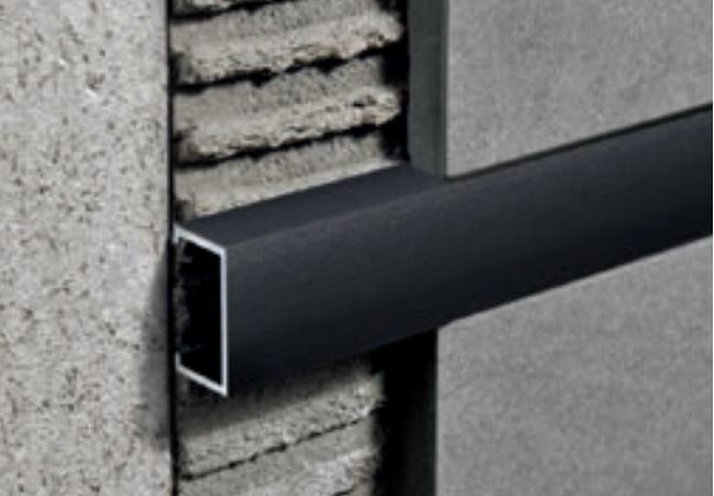 Černý dekorativní pás