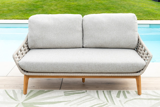 BOLZANO Sofa ogrodowa 2-osobowa Tivoli beżowa na nóżkach w stylu skandynawskim 168 cm