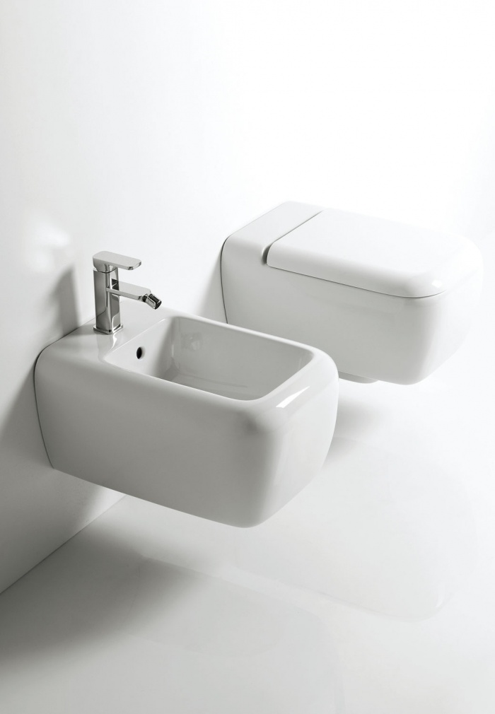 pol_po_Bidet-wiszacy-bialy-blyszczacy-Shui-3332_3.jpg